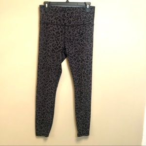 Athleta  Elation Ultra High Rise Tight Leggings Leopard Print sz M